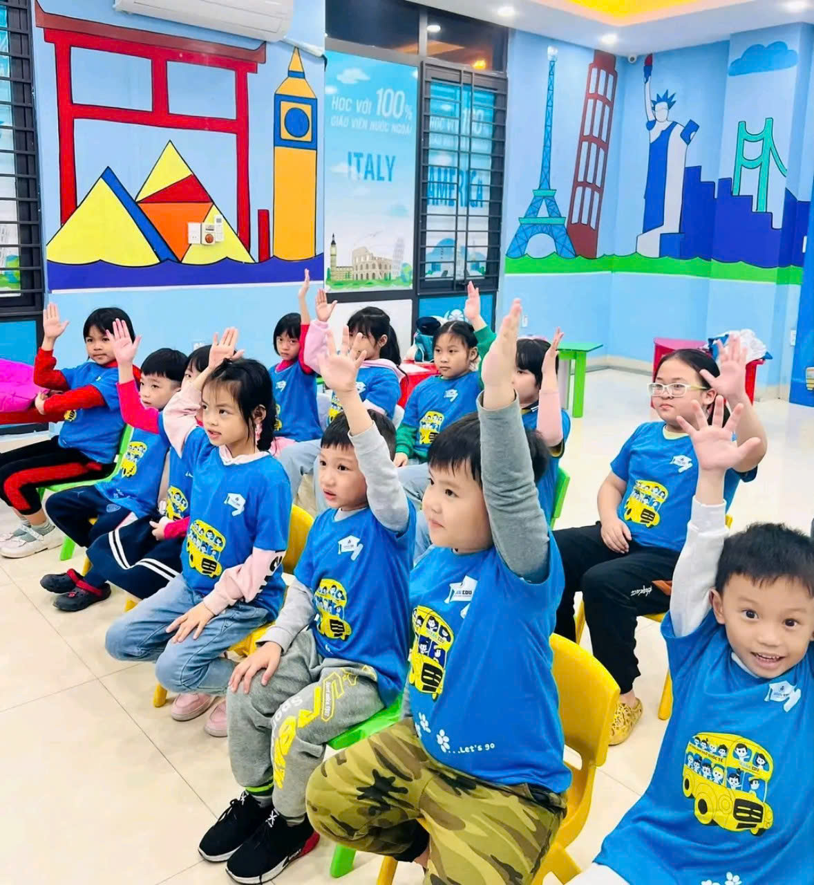 Lớp học sĩ số vàng